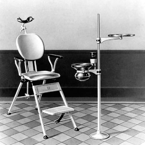 簡易治療台／スピットン