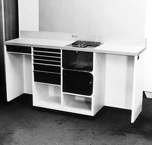 キャビネット-I